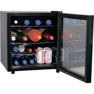 Шкаф холодильный со стеклом COOLEQ TBC-46 ЧЕРНЫЙ