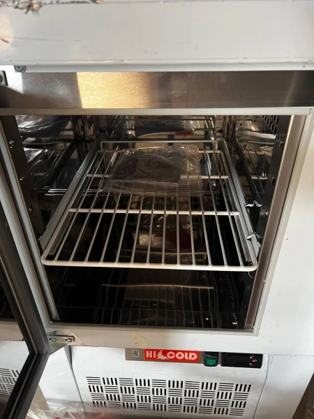 СТОЛ С МОРОЗ.ШКАФОМ HICOLD SNE 1/BT_